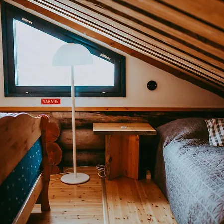 Ylaemaja - With A Stunning View * ルカ